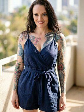 Dolce Vita ✦ Navy Blue Linen Blend Tie Waist Romper ✦ Adjustable Strap V Neck M